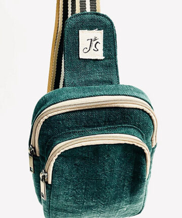 NYE -  Sling Body Bag in Green