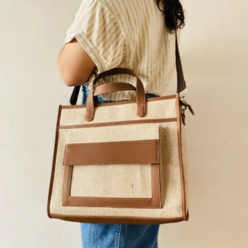 BEVERLY JUTESMART MESSENGER BAG