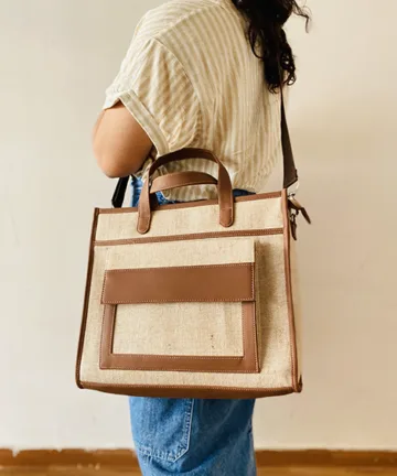 BEVERLY JUTESMART MESSENGER BAG