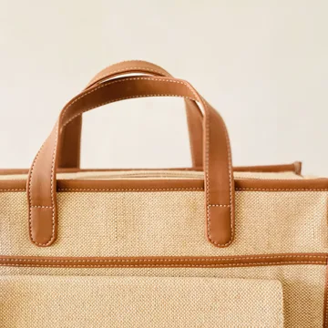 BEVERLY JUTESMART MESSENGER BAG