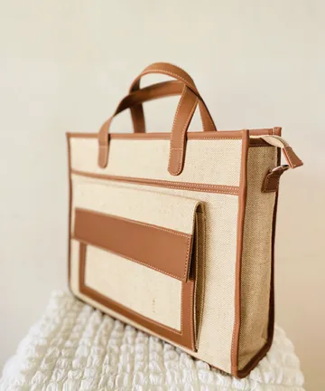 BEVERLY JUTESMART MESSENGER BAG