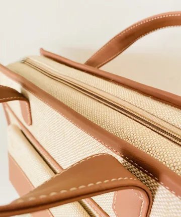 BEVERLY JUTESMART MESSENGER BAG