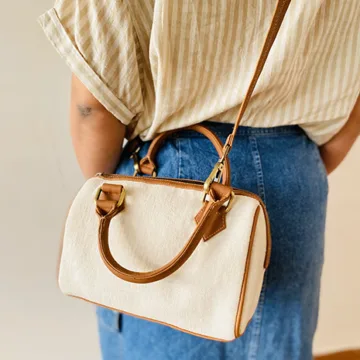 BRAX JUTESMART SLING BAG