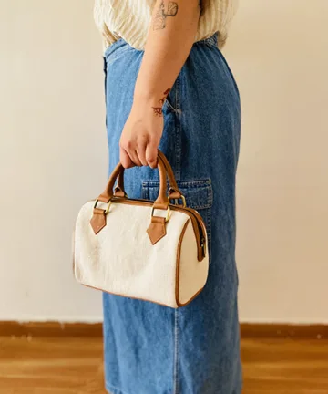 BRAX JUTESMART SLING BAG